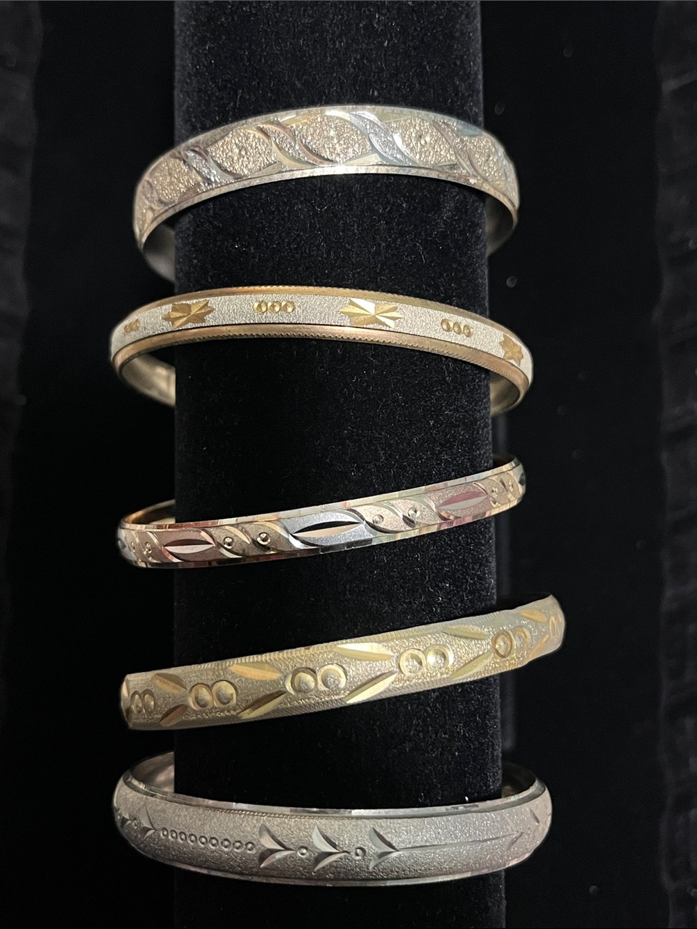 Elegant Mixed-Metal Etched Bangle Bracelet Set - Women Jewelry